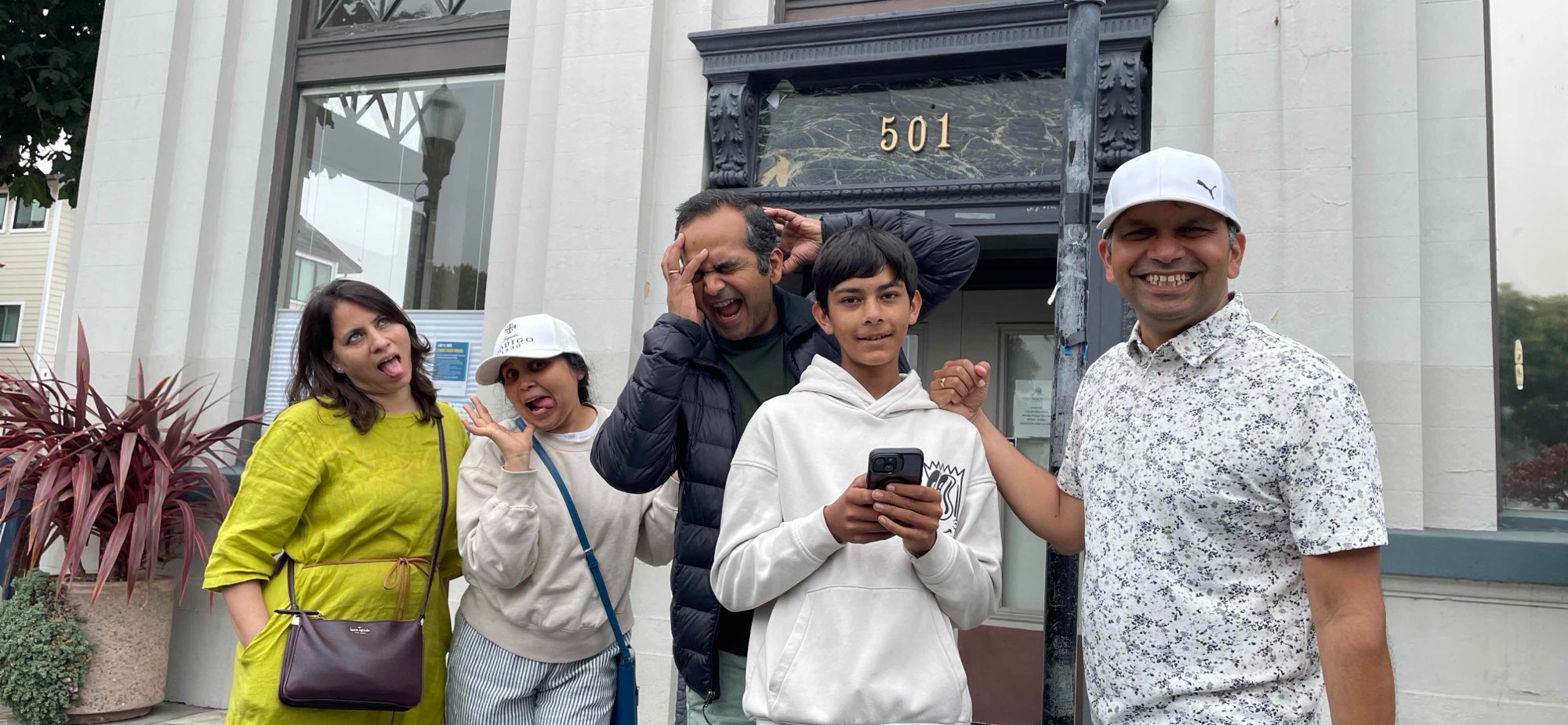 하프 문 베이 스캐빈저 헌트 사진