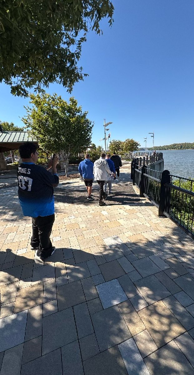 team building scavenger hunt