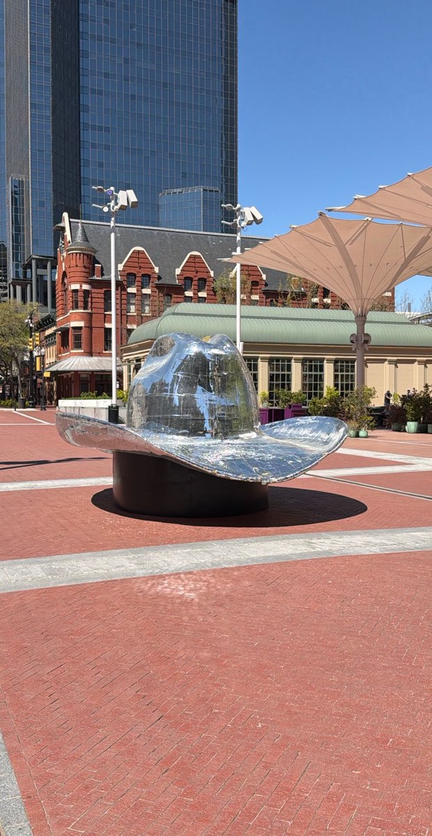 v&acirc;n&abreve;toare de comori pentru team building