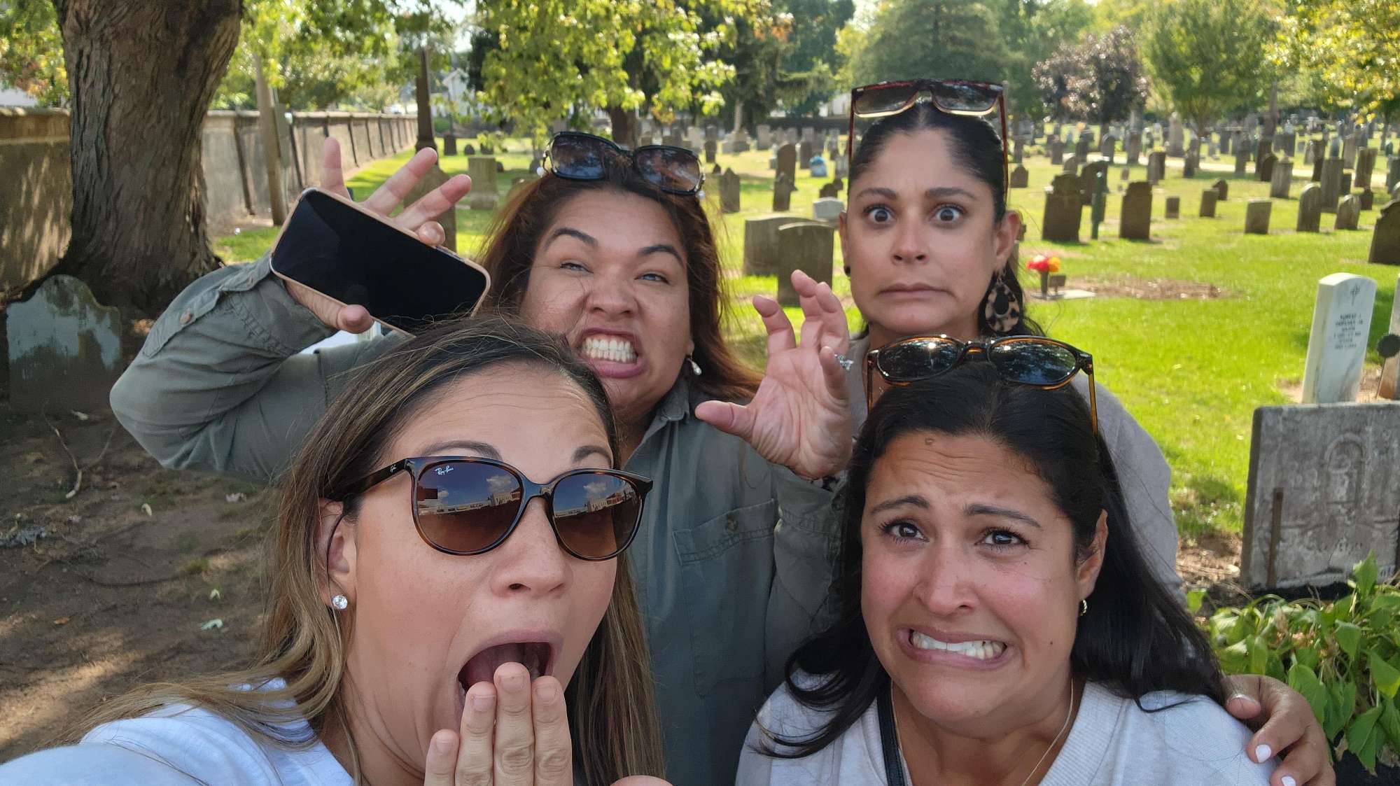 team building scavenger hunt