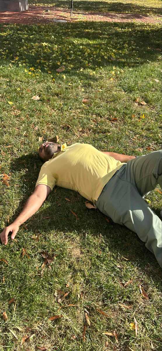 v&acirc;n&abreve;toare de comori pentru team building