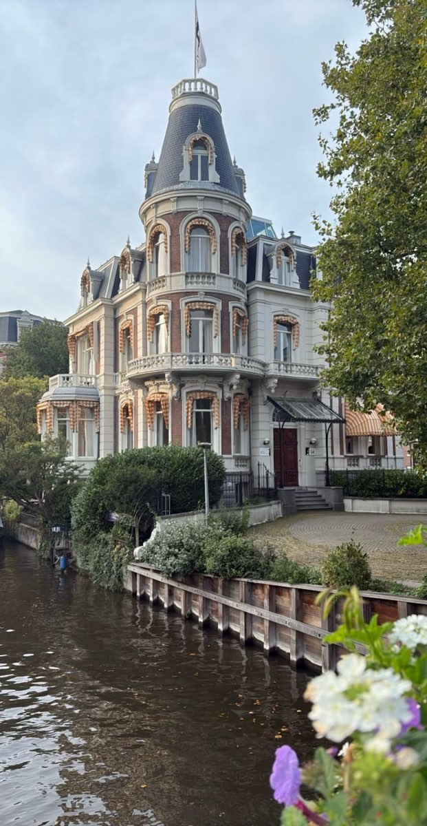 Amsterdam Nederländerna Downtown Scavenger Hunt skattjaktsfoton