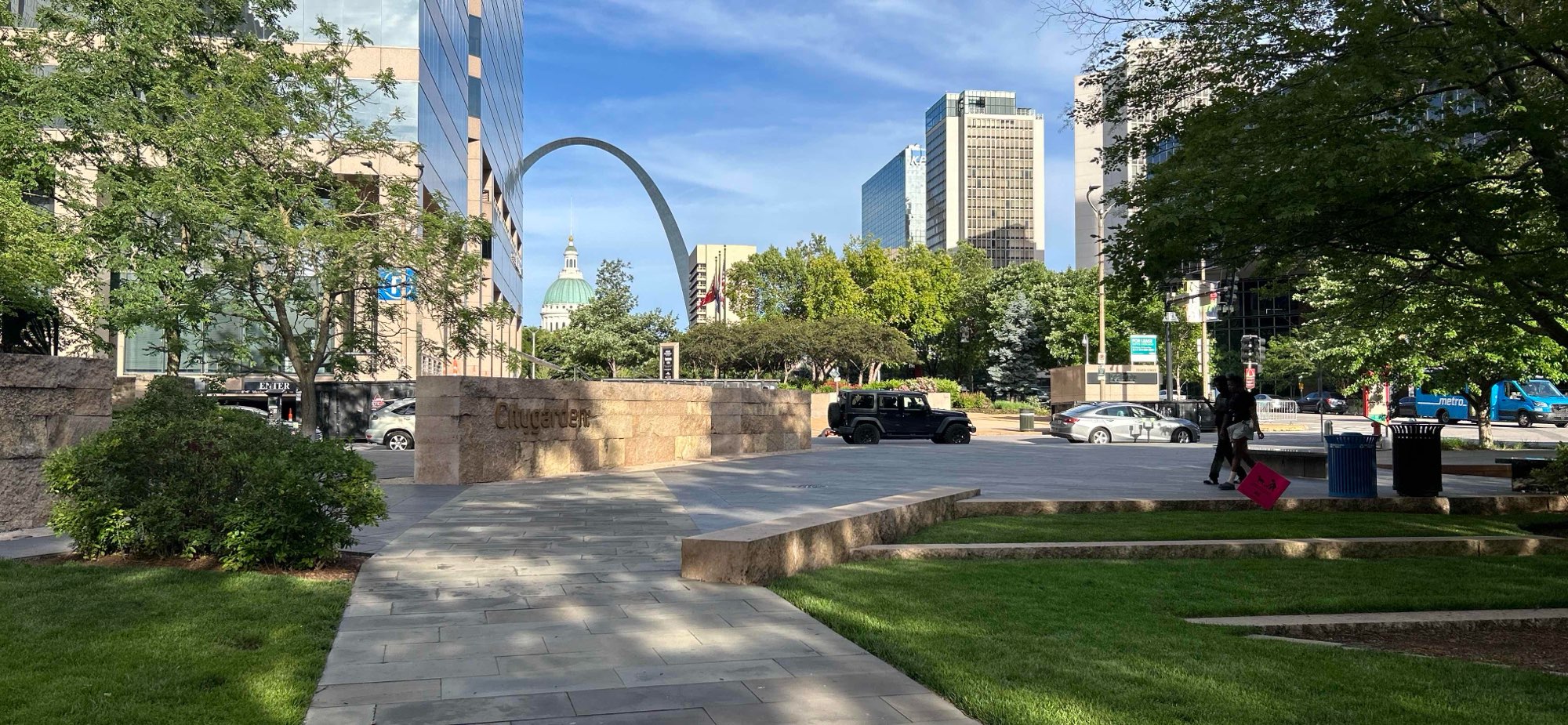 Saint Louis University Scavenger Hunt scavenger hunt photos