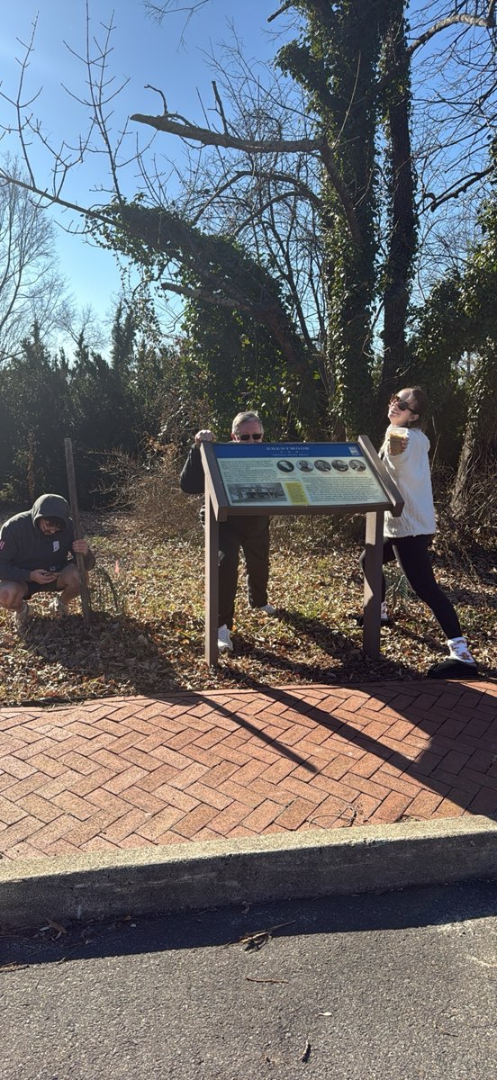 team building scavenger hunt