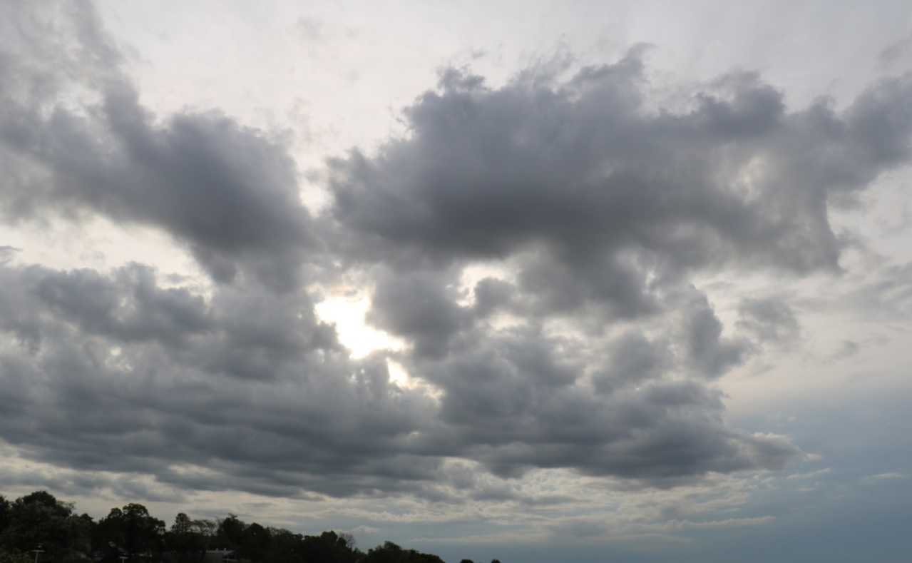 Martes con altas temperaturas y probabilidad de lluvias