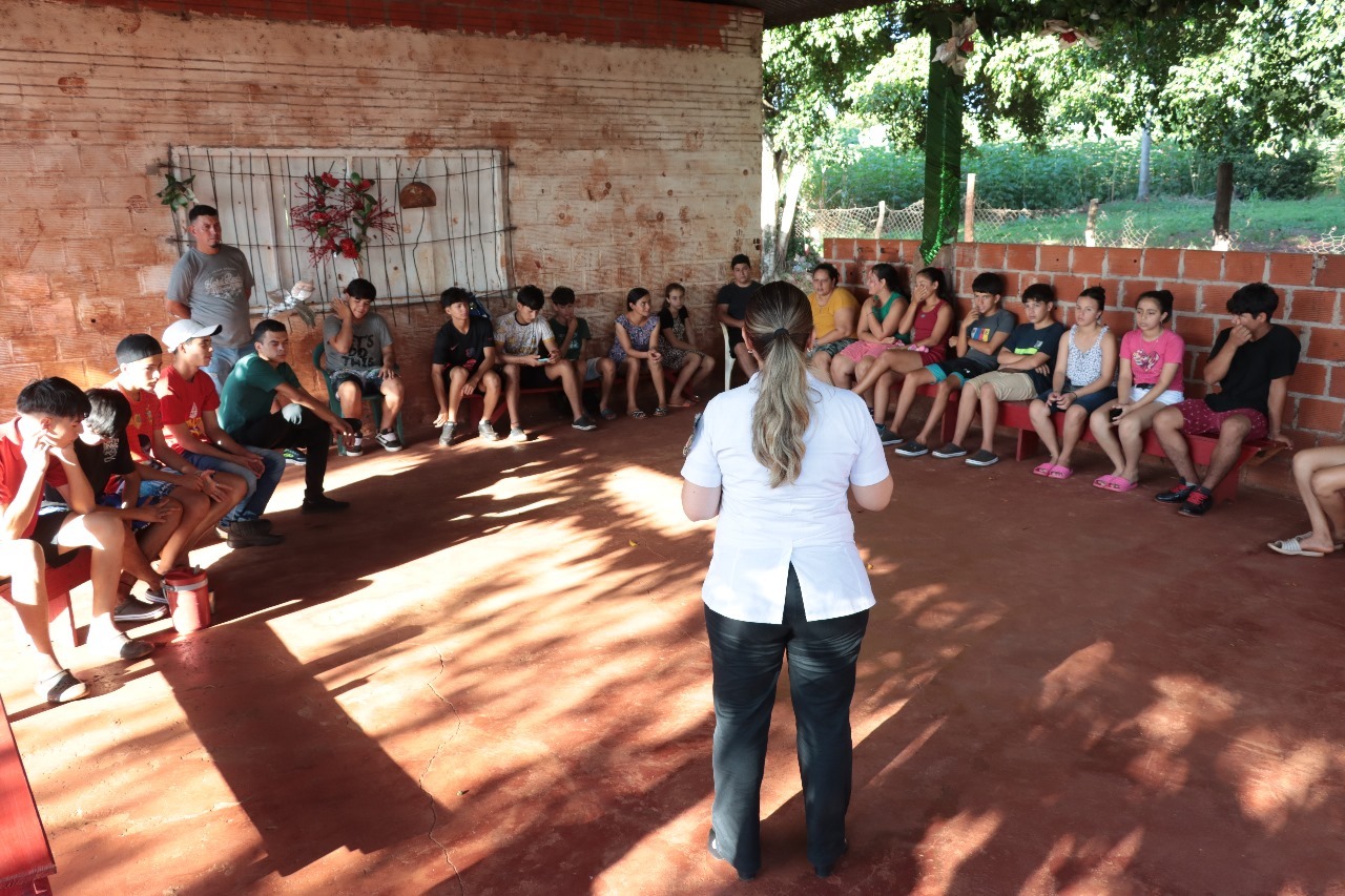 Brindan charlas sobre prevención del suicidio y el cuidado de la salud mental en Eldorado