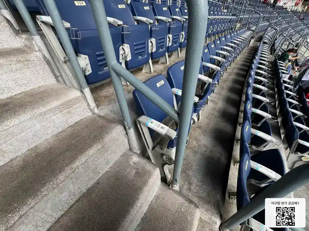 326블록 123번 좌석 뷰 1