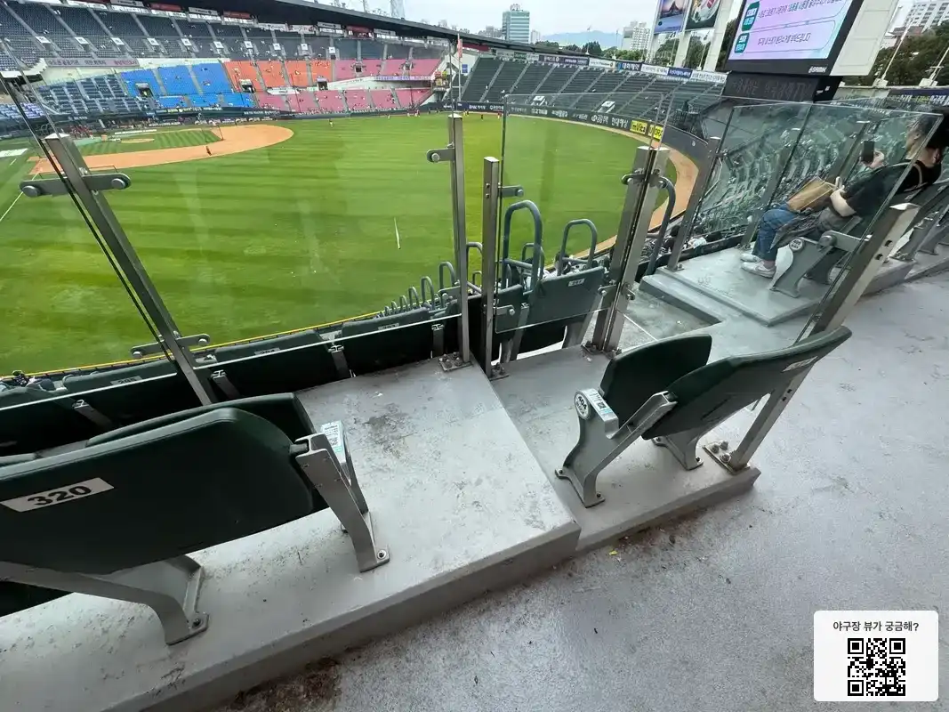 404블록 321번 좌석 뷰 1