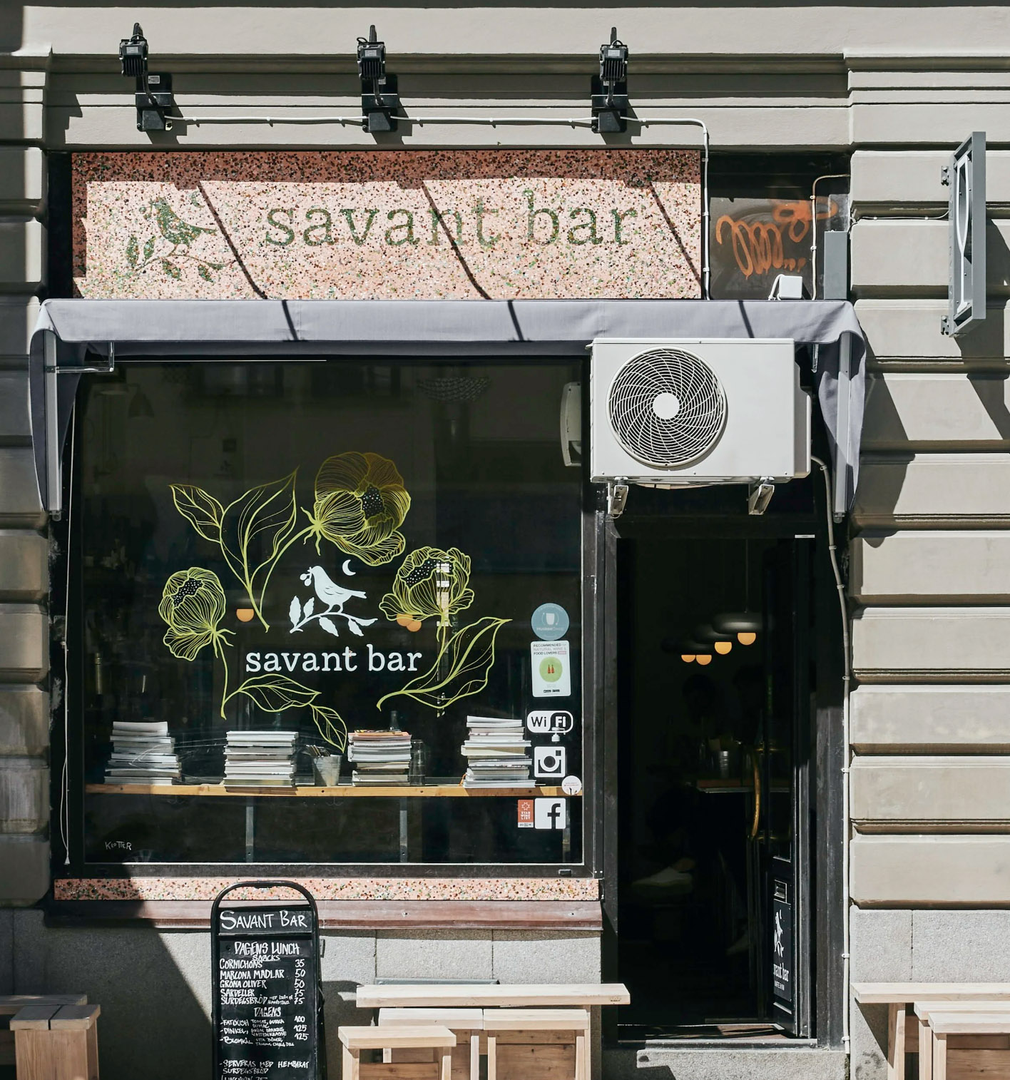 savant bar
