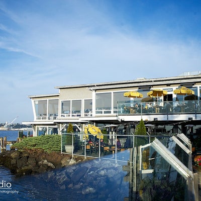 photo of Salty's on Alki Beach