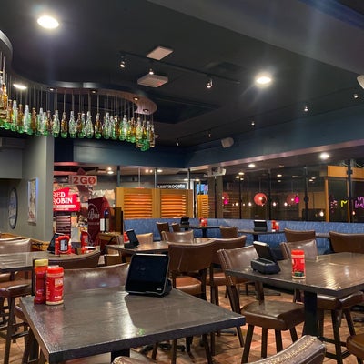 photo of Red Robin Gourmet Burgers and Brews