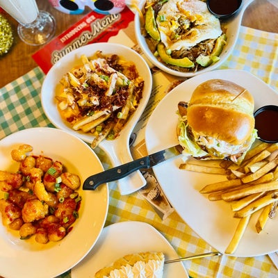 photo of Shari's Cafe and Pies