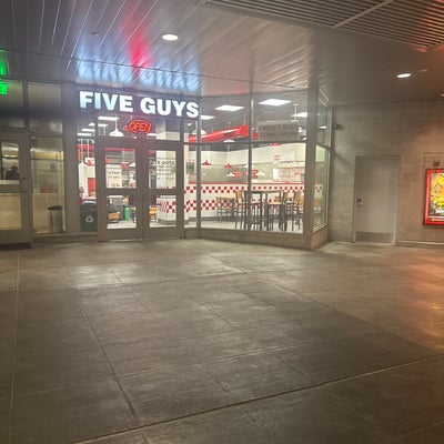 photo of Five Guys