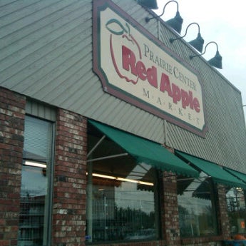 photo of Prairie Center Red Apple Market