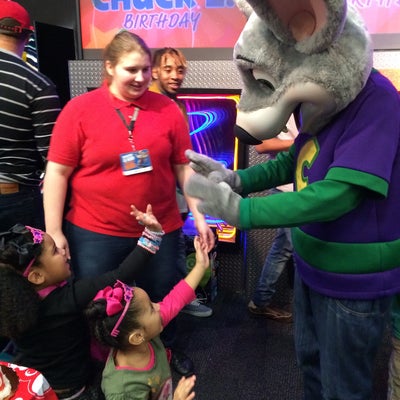 photo of Chuck E. Cheese