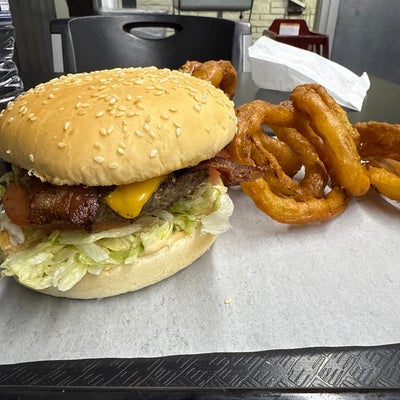 photo of Broiler Bay Burgers