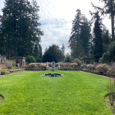 photo of Thornewood Castle Inn-Gardens