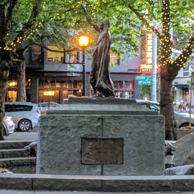 photo of Chief Seattle Statue