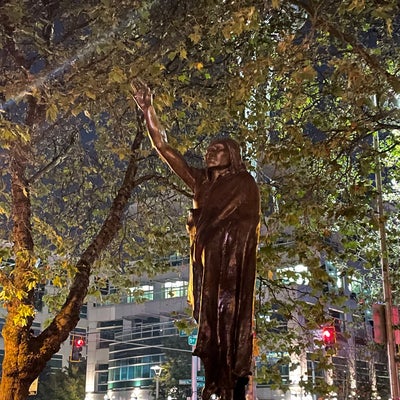 photo of Chief Seattle Statue