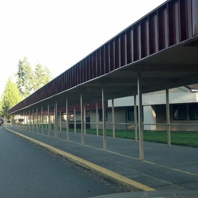 photo of Lakes Elementary