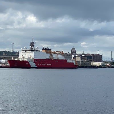photo of USCGC Healy (WAGB-20)