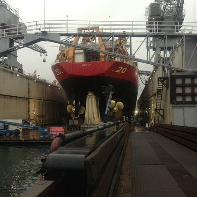 photo of USCGC Healy (WAGB-20)