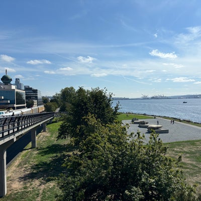 photo of Myrtle Edwards Running Trail