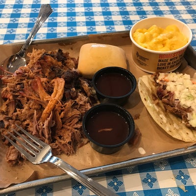 photo of Dickey's Barbecue Pit