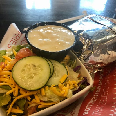 photo of Red Robin Gourmet Burgers and Brews