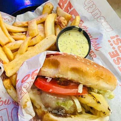 photo of Red Robin Gourmet Burgers and Brews