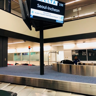 photo of Baggage Claim 32