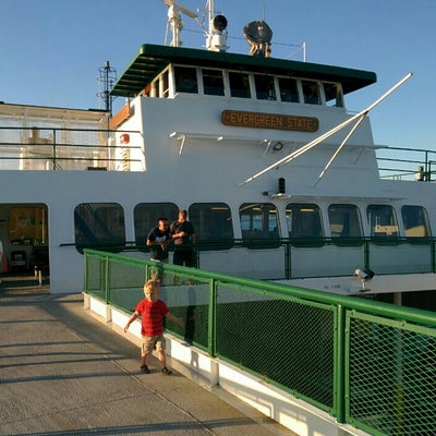 photo of M/V Evergreen