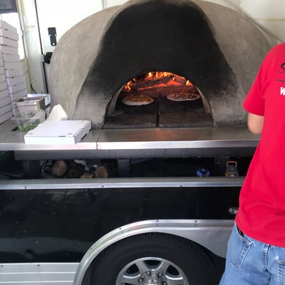 photo of Stella Fiore Wood Fired Pizza Truck