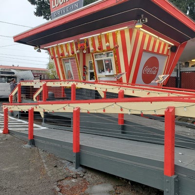 photo of Lucky's Drive In