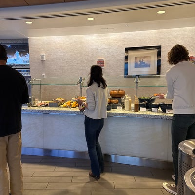 photo of Delta Sky Club (SEA) - Concourse A