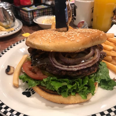 photo of Black Bear Diner Lakewood