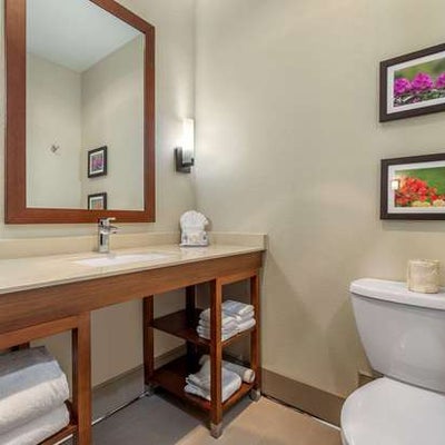 photo of Comfort Inn & Suites Lakewood By Jblm