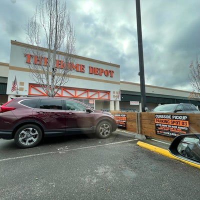 photo of Home Depot Curbside Pickup