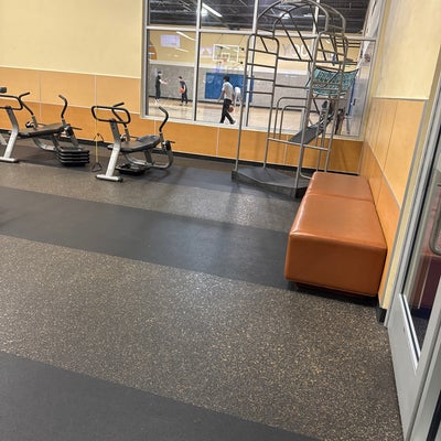 photo of 24 Hour Fitness - Basketball Court
