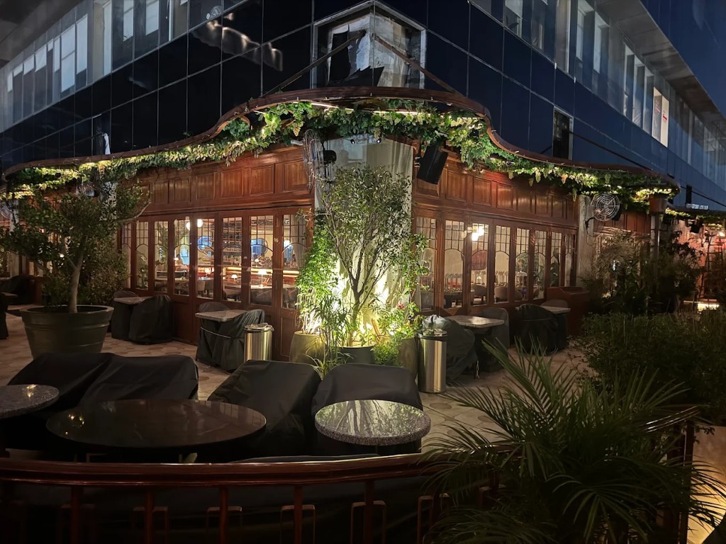 Greater Noida’s Premier Destination for Mexican Fusion & Craft Brews.