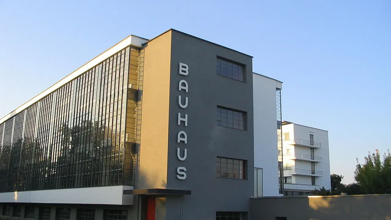 Bauhaus 1919: Design Revolution