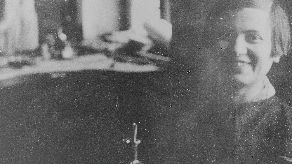 Marianne Brandt: Triunfo en el Taller de Metal