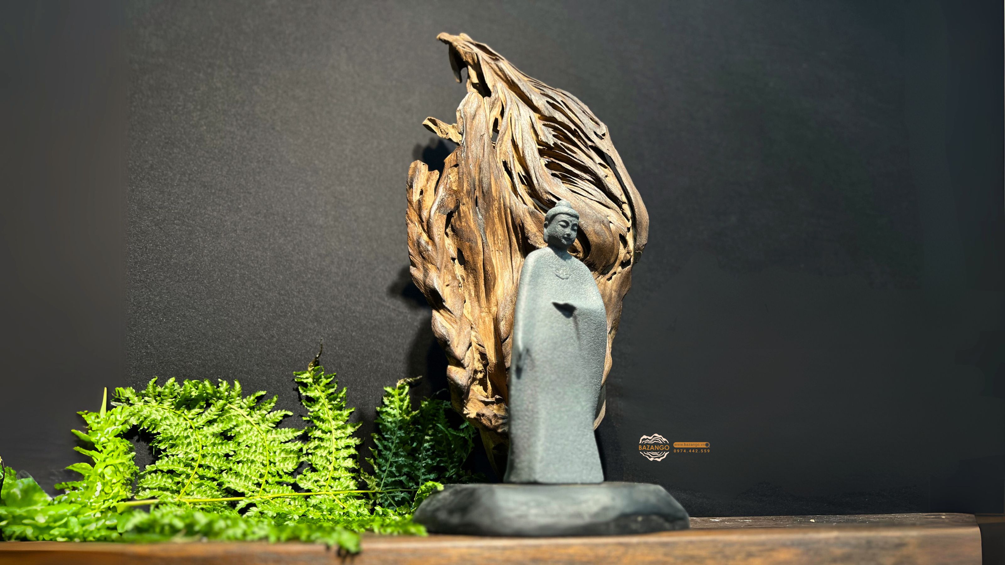 Tượng phật thích ca đứng