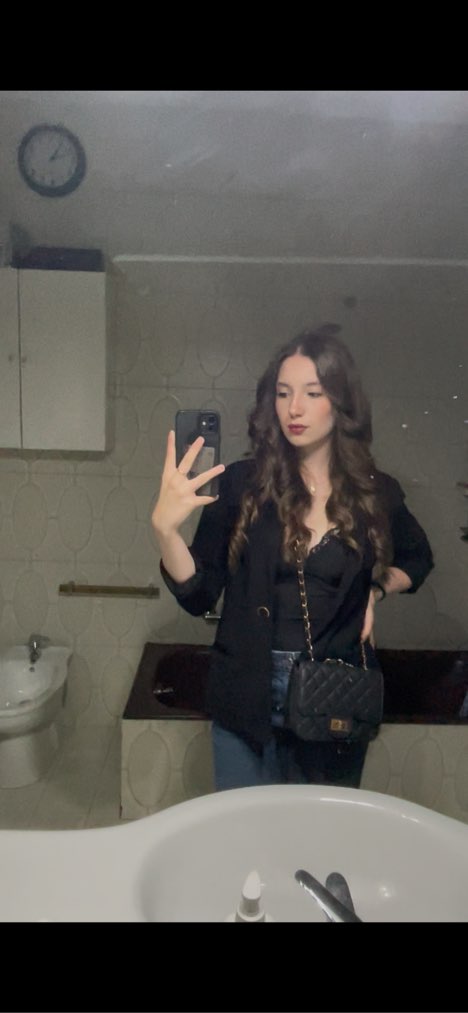 Profile photo of Elisabetta