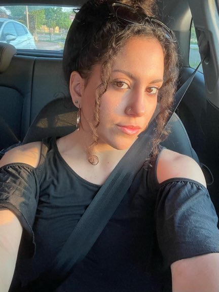 Profile photo of laura