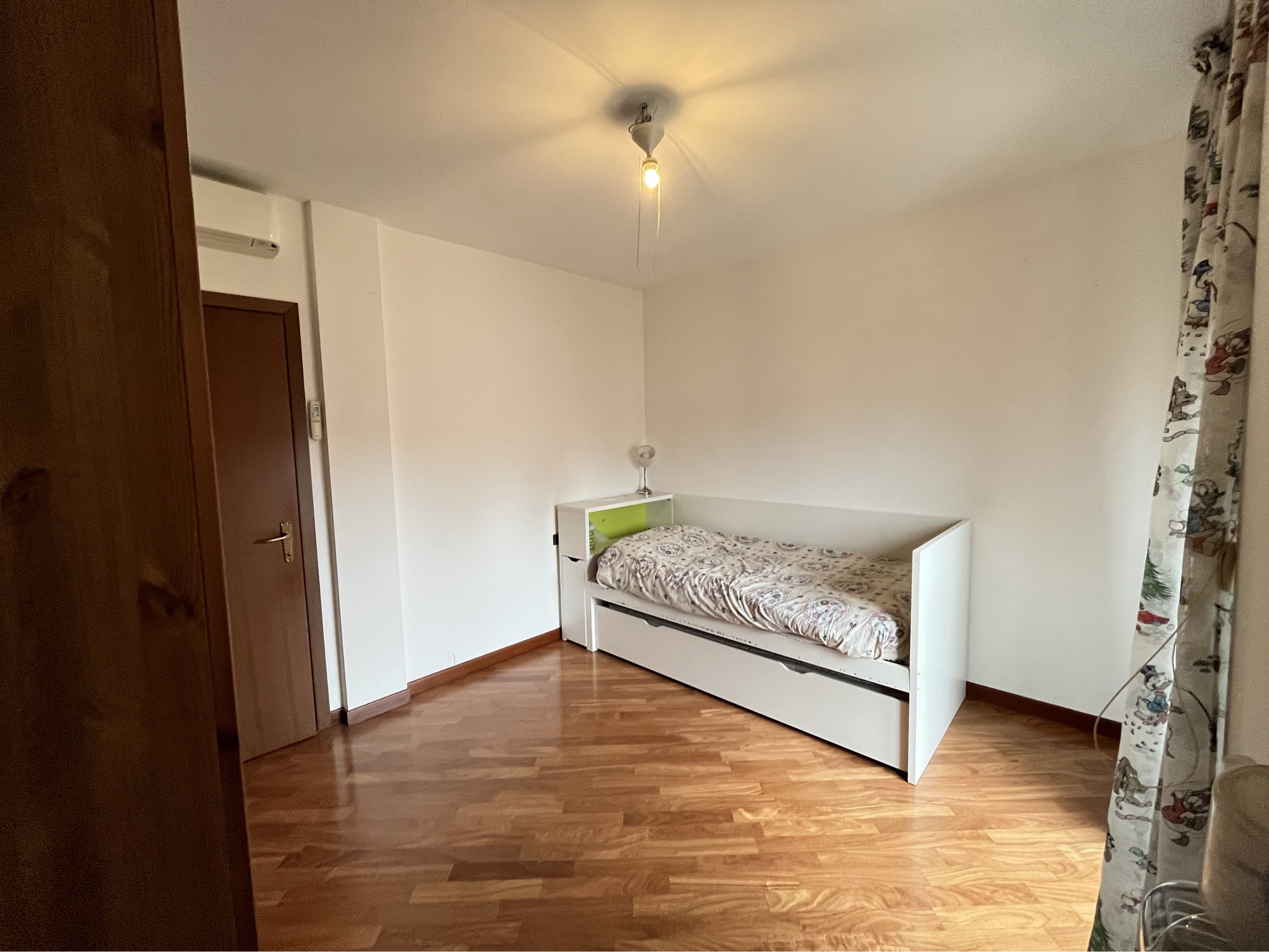 Foto de habitación en Nova Milanese