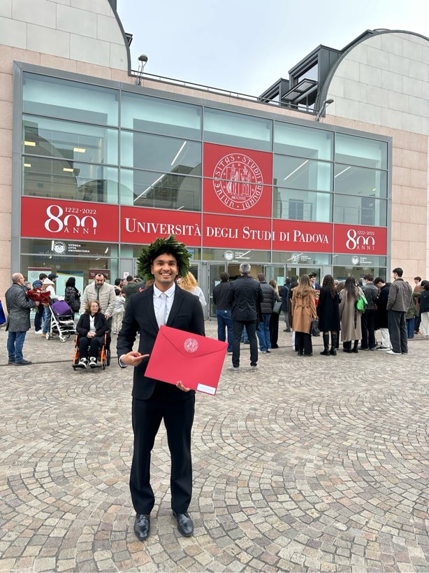 Profile photo of Dinuka