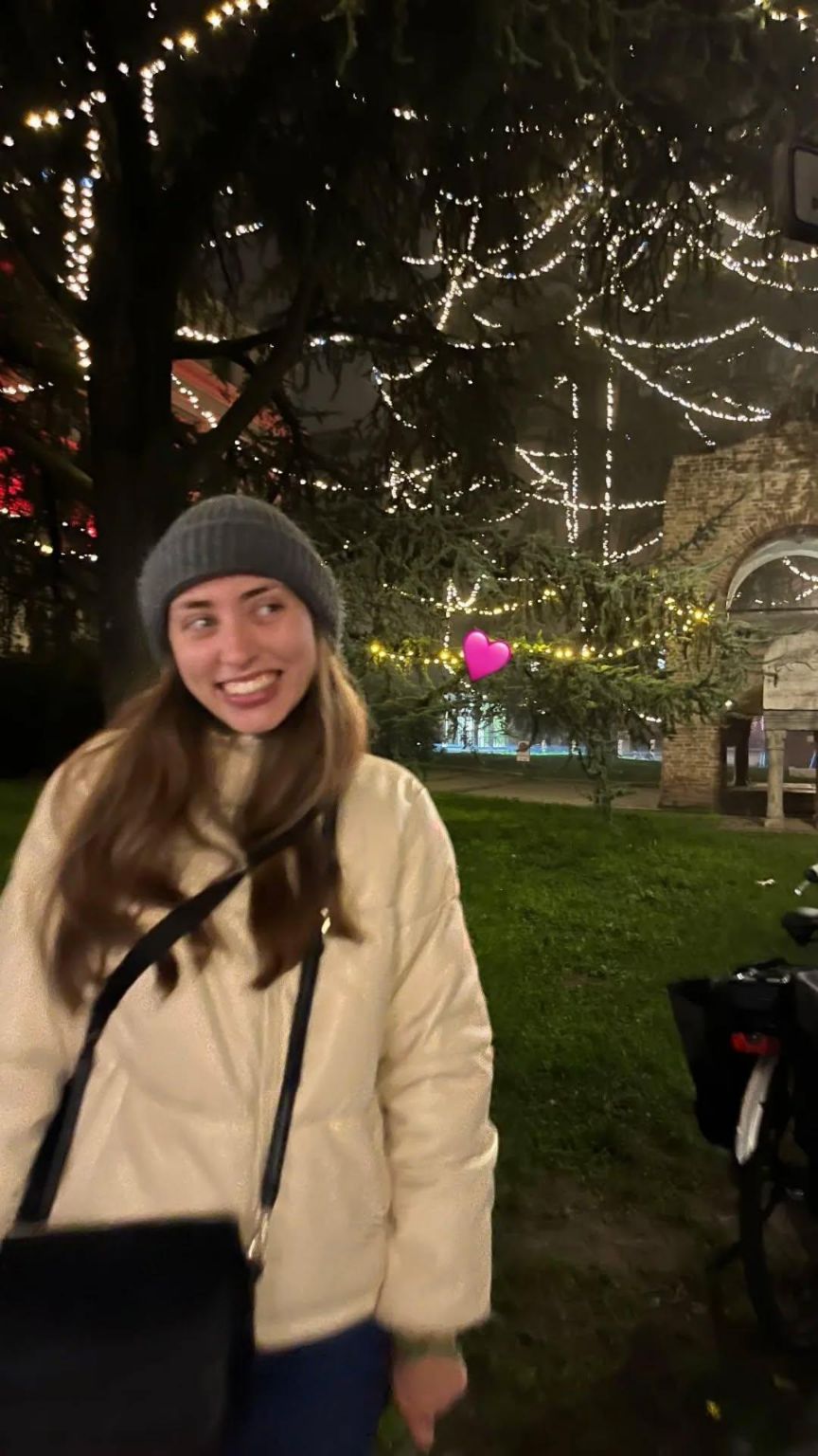 Profile photo of Rache⭐️