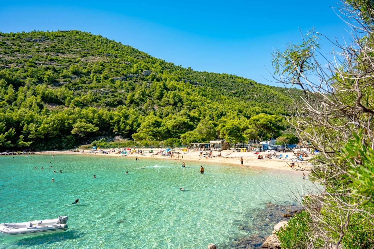 Prapratno Beach  photo 1