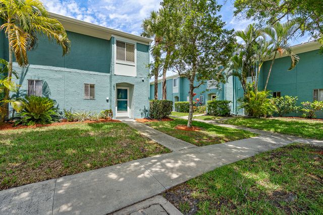 Exterior and Interior Photos 129 114th Ave N, St. Petersburg, FL 33716, USA-1